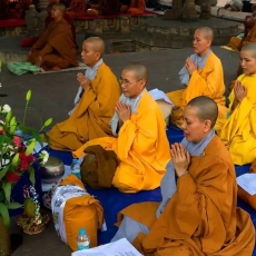 Bhikšuņī | Budisma Mūķenes